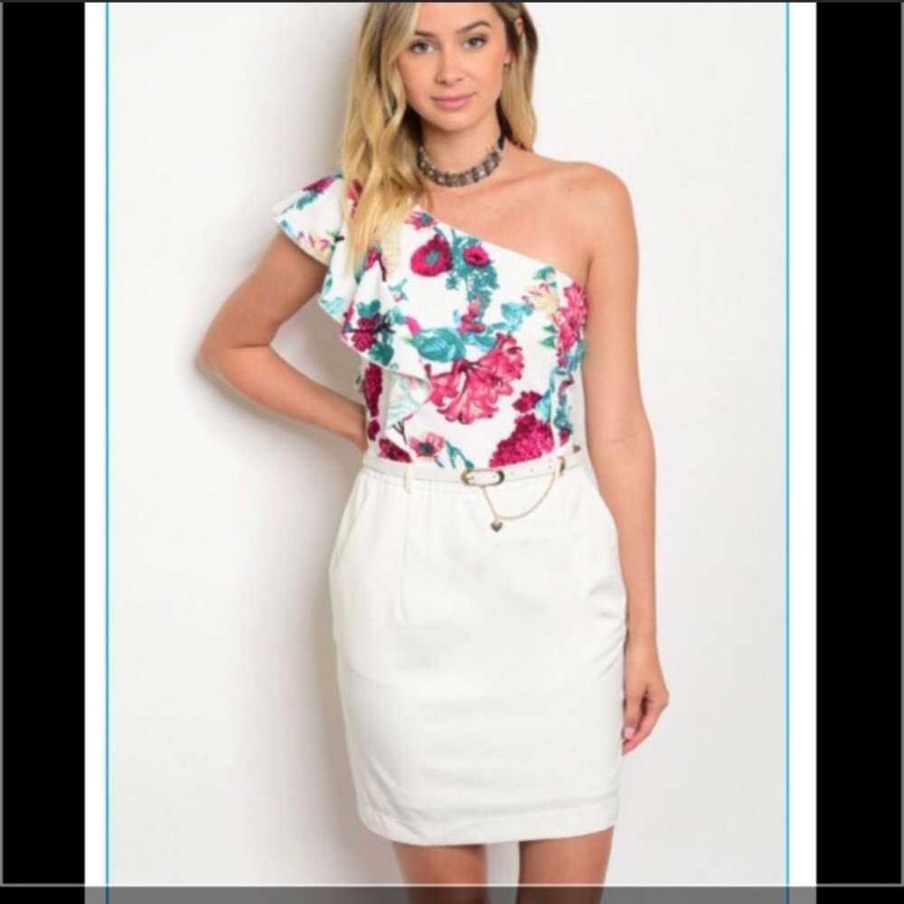 One shoulder floral 🌸 dress !!